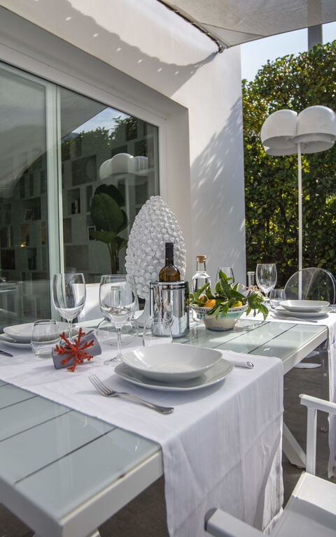 Villa Denari: Draussen