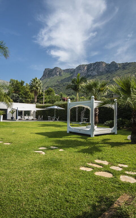 Villa Denari: Draussen, Garten