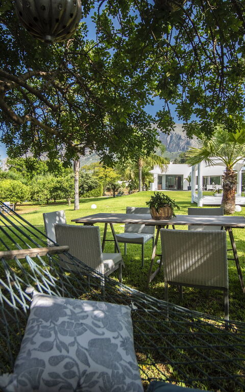 Villa Denari: Draussen, Garten