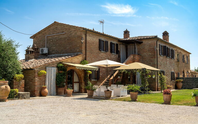 Casale Miro: Außen, Draussen