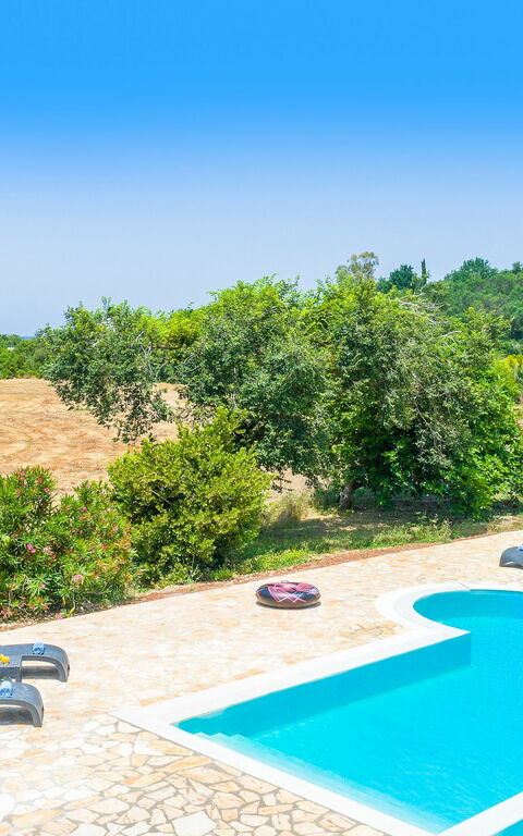 Beach Villa Joanna: Ansichten, Schwimmbad