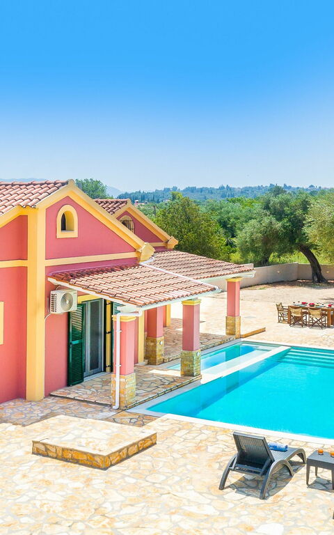 Beach Villa Joanna: Ansichten, Schwimmbad