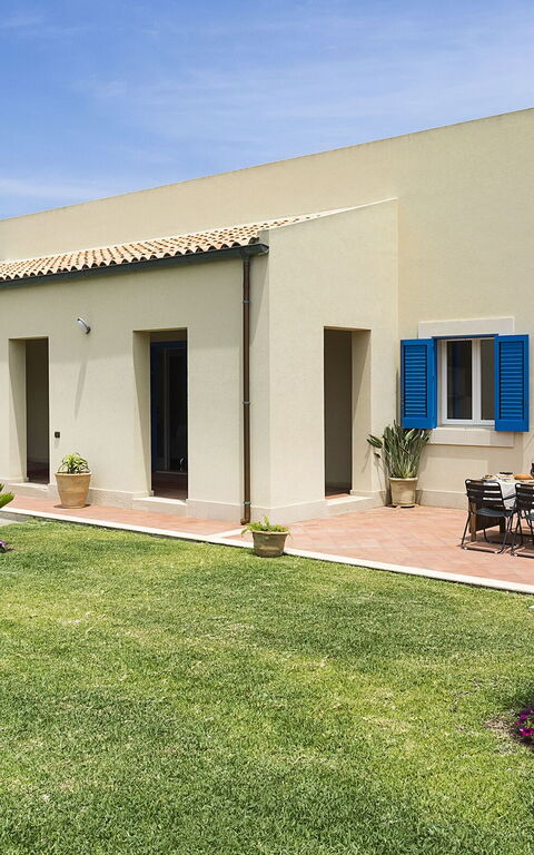 Villa Ala: Draussen, Garten