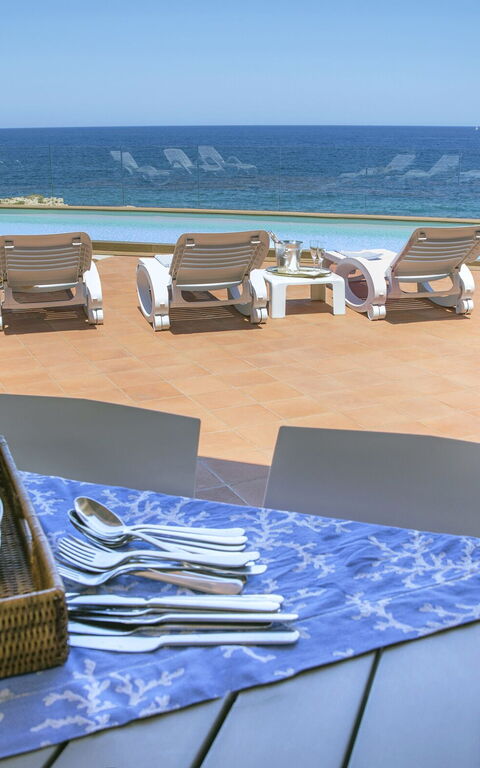 Villa Ala: Ansichten, Draussen