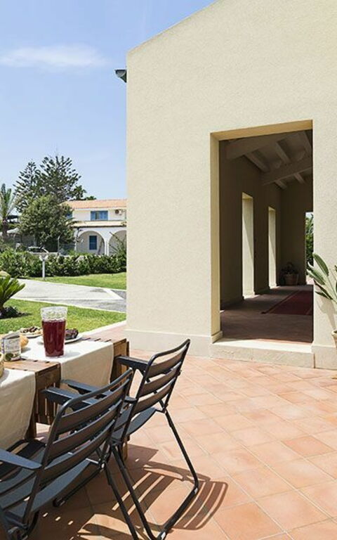 Villa Ala: Balkon / Terrasse / Patio, Draussen