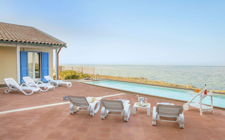 Villa Ala: Ansichten, Draussen, Schwimmbad