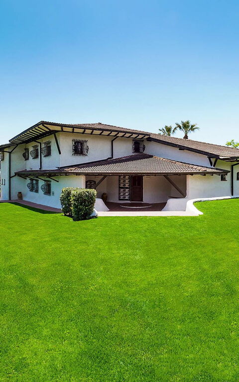 Blu Moon: Außen, Garten