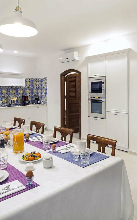 Blu Moon: Esszimmer, Küche