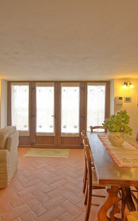Villa Farneta: Esszimmer, Küche, Wohnzimmer