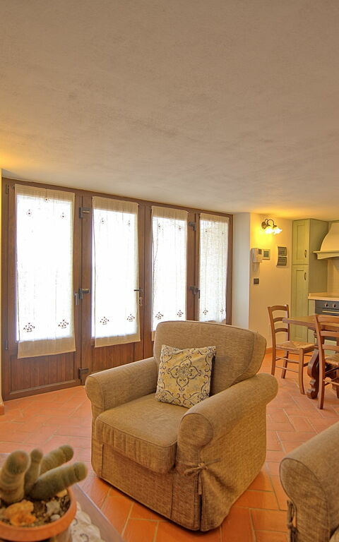 Villa Farneta: Esszimmer, Küche, Wohnzimmer