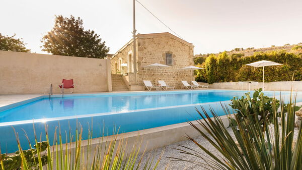 Villa Luna: Außen, Draussen, Schwimmbad