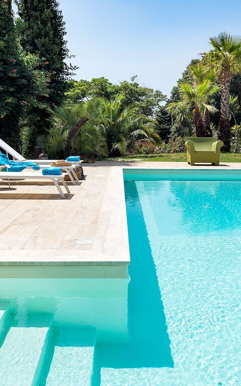 Villa San Ciro: Schwimmbad, Sommer