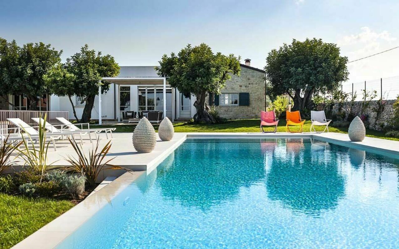 Villa Casi o Cantu: Schwimmbad