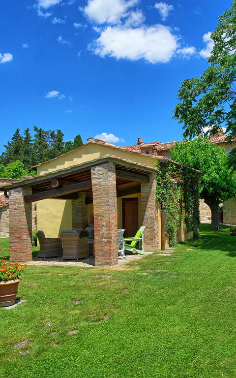 Villa Sonia: Draussen
