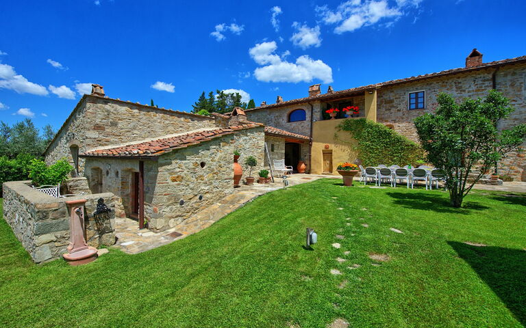 Villa Sonia: Draussen