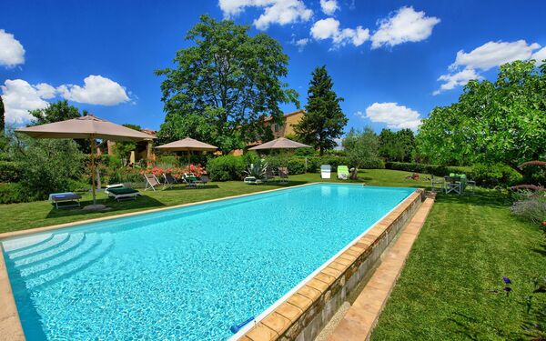 Villa Sonia: Schwimmbad