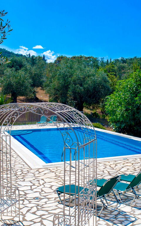 Villa Di Giovanni: Draussen, Schwimmbad