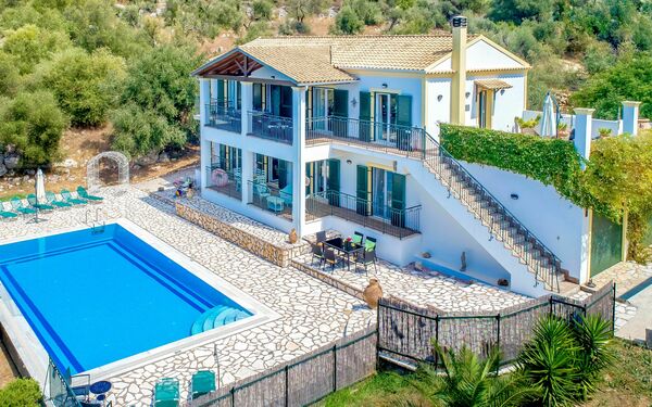 Villa di Giovanni: Ansichten, Schwimmbad, Sommer