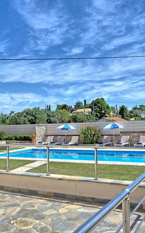 Acharavi Beach Villa: Draussen