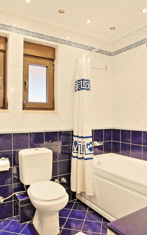 Acharavi Beach Villa: Bad