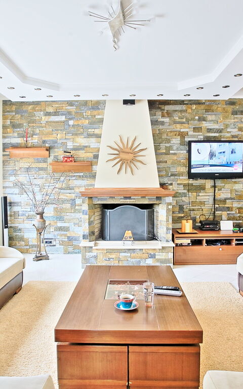 Acharavi Beach Villa: Wohnzimmer