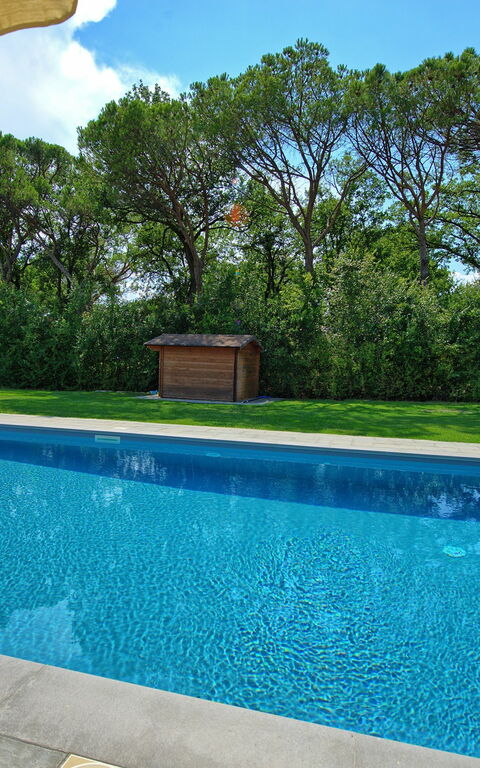 Villa Cangeli: Draussen, Garten, Schwimmbad