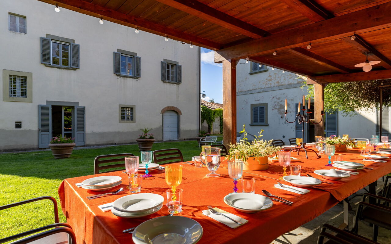 Villa Cangeli: Außen, Balkon / Terrasse / Patio, Draussen, Garten