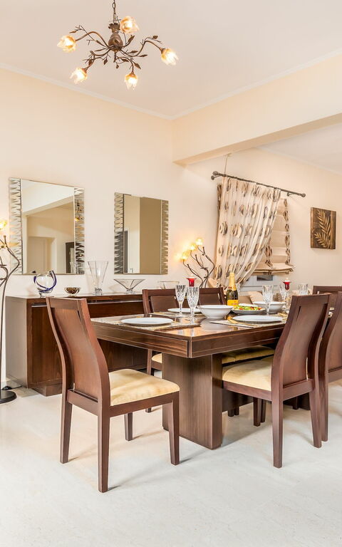 Villa Giador: Esszimmer, Wohnzimmer