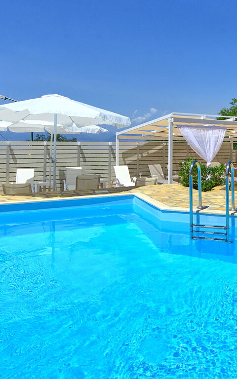 Villa Giador: Draussen, Schwimmbad