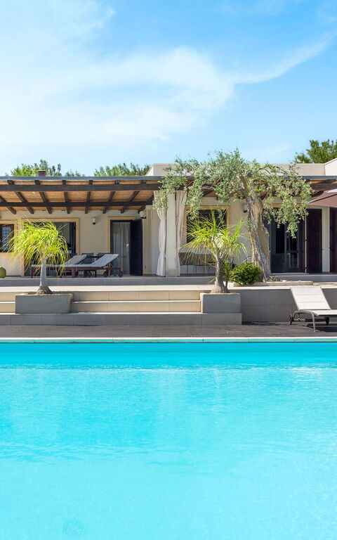 Villa Mara: Draussen, Schwimmbad