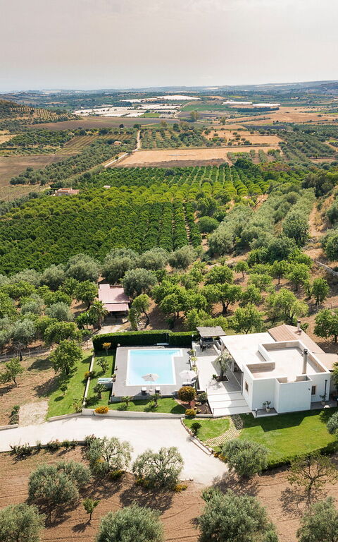 Villa Mara: Ansichten, Draussen