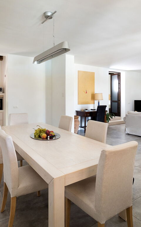 Villa Mara: Esszimmer, Wohnzimmer