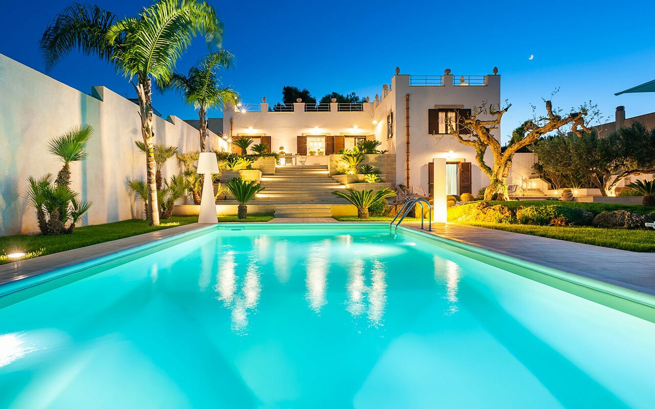 Villa Pigna Bianca: Draussen, Schwimmbad