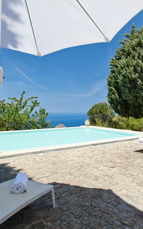 Villa Rocca: Schwimmbad