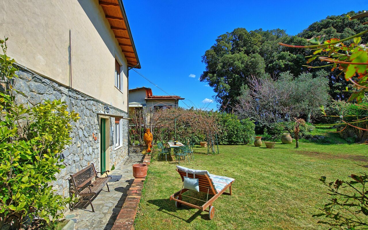 Casa Al Bosco: Draussen, Garten