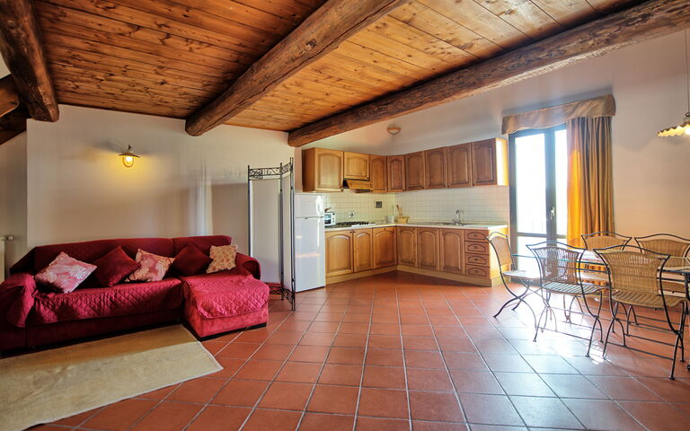 Unterkunft Fienile: Esszimmer, Küche, Wohnzimmer