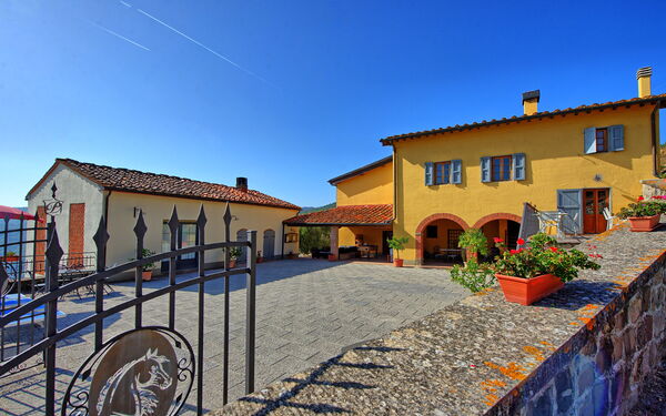 Casalta: Außen, Draussen