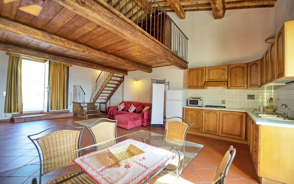 Unterkunft Fienile: Esszimmer, Küche, Wohnzimmer