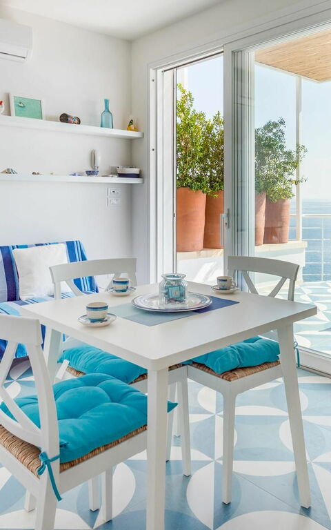 Villa Infinity: Esszimmer, Wohnzimmer