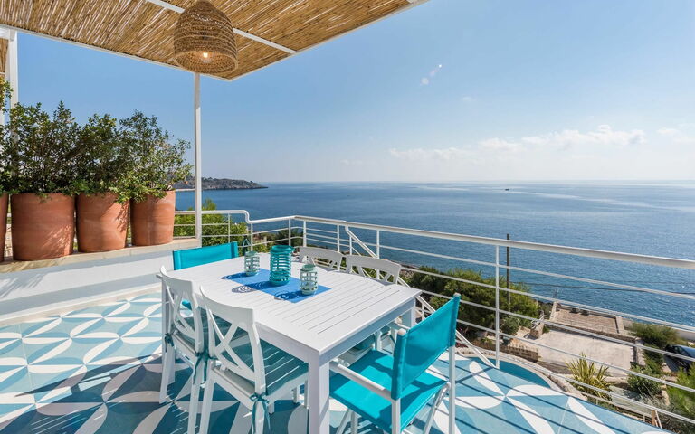 Villa Infinity: Draussen