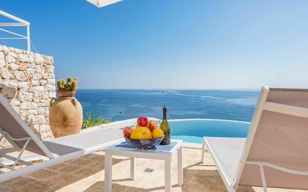Villa Infinity: Balkon / Terrasse / Patio, Draussen, Schwimmbad