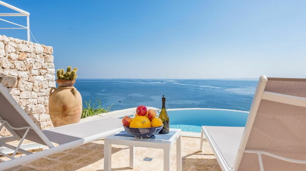 Villa Infinity: Balkon / Terrasse / Patio, Draussen, Schwimmbad