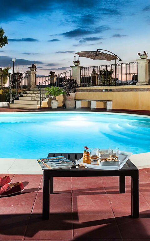 Villa Carolina: Draussen, Schwimmbad