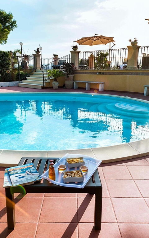 Villa Carolina: Schwimmbad