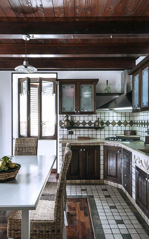 Villa Carolina: Esszimmer, Küche