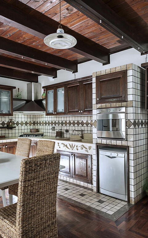 Villa Carolina: Esszimmer, Küche