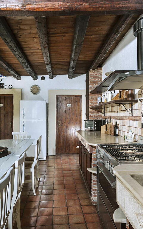 Villa Carolina: Esszimmer, Küche