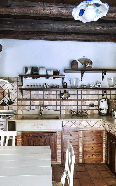 Villa Carolina: Esszimmer, Küche