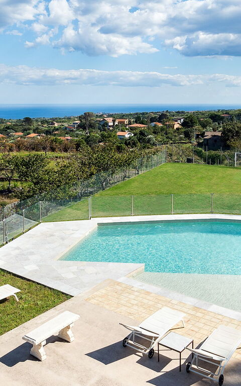 Villa Torre Etnea: Schwimmbad