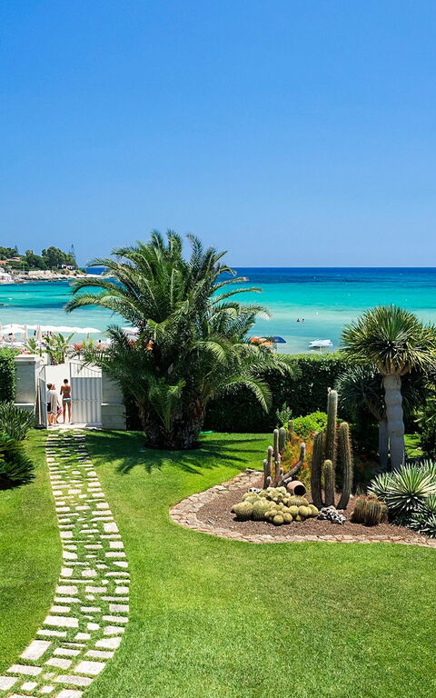 Villa La Plage: Ansichten, Draussen, Garten